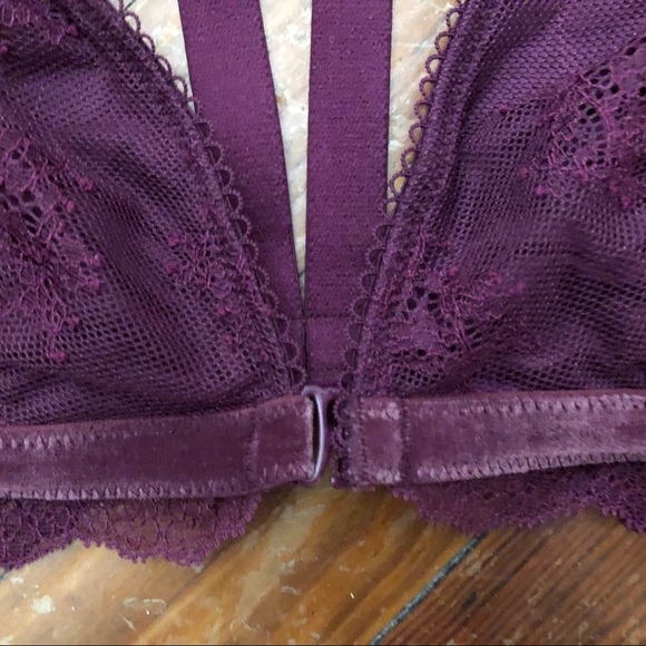 Victoria’s Secret Front Clasp Bra - Picture 3 of 6